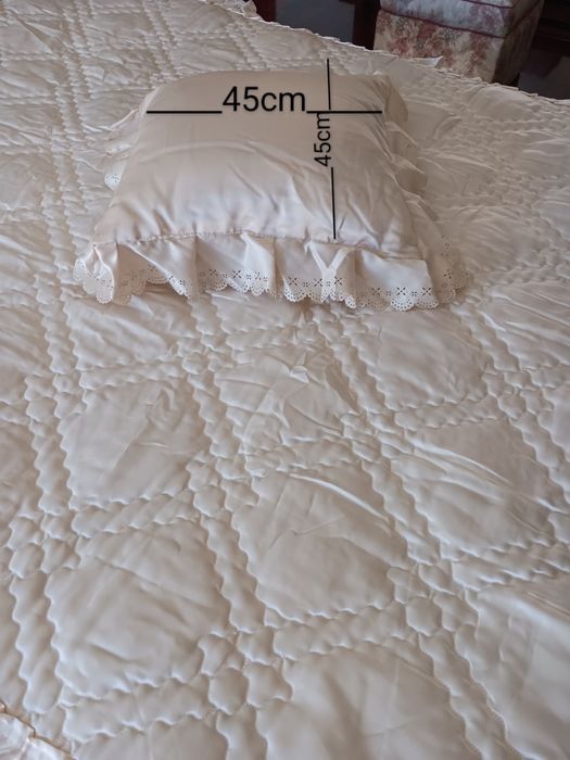 Colcha / edredon casal NOVA cetim beje