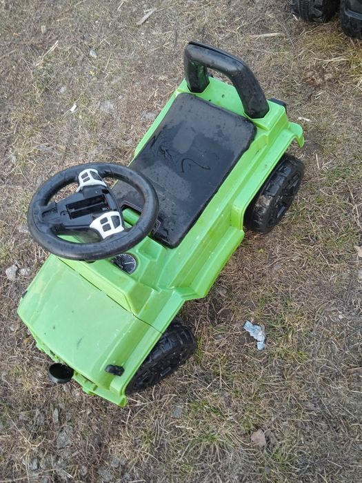 Продам машинку - толокар