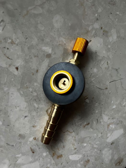 NOWY Regulator ciśnienia gazu do kartuszy cartridge naboju z gazem