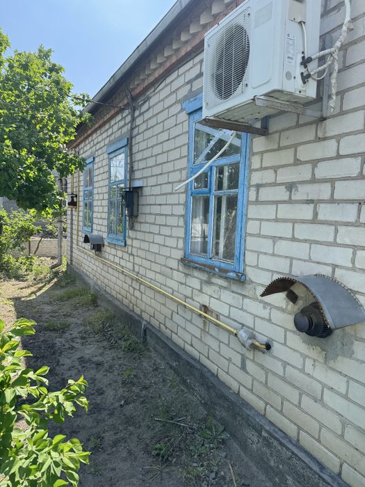 Продам будинок у місті.