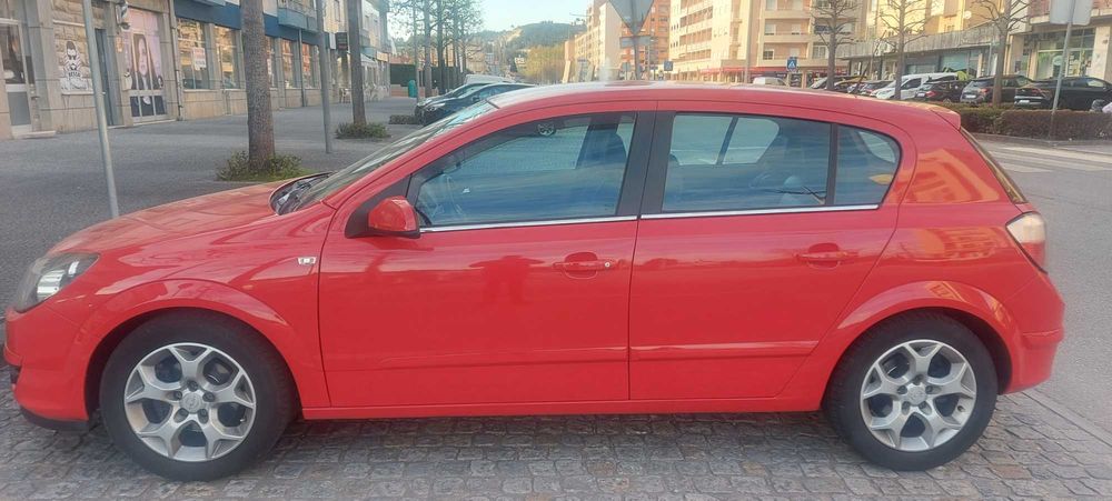 Opel Astra 1.4 Cosmo (2004) – Excelente Estado, Fiável e Pronto a Circular