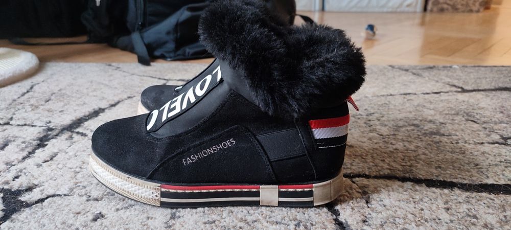 Botki z futerkiem 36