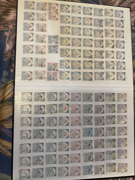 Альбом  марки італія близько 500 шт