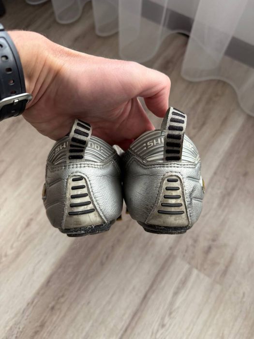 Велокросівки Shimano оригінал карбон 45/28.5 см