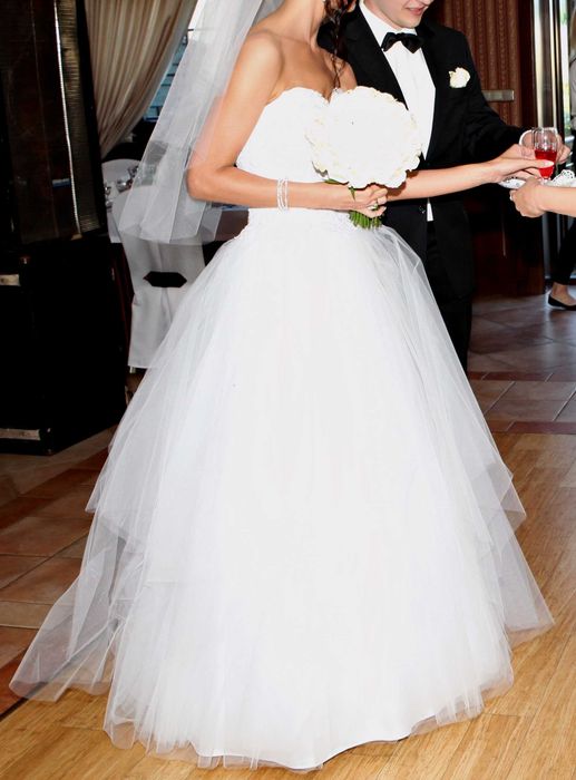 Suknia ślubna, welon, etola