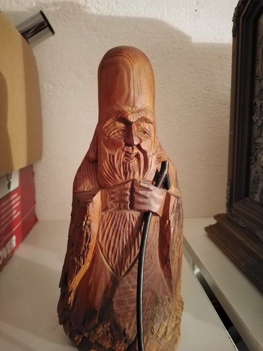 Escultura de madeira