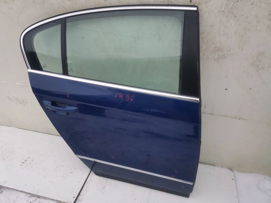 DRZWI VW VOLKSWAGEN PASSAT B6 PRAWY TYŁ TYLNIE PRAWE  LD5Q
