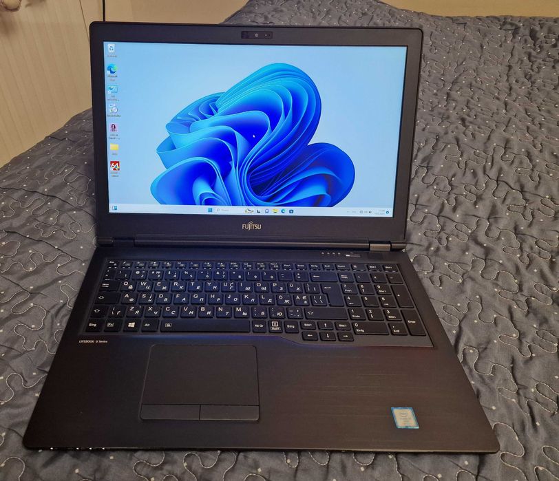 Fujitsu 15 U757/Full IPS/Core™i7 7600U/8DDR4/256SSD/Intel HD620 2GB