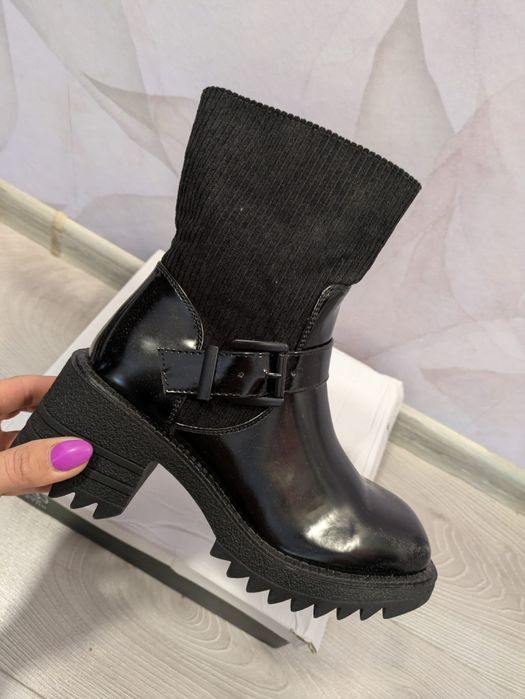 Czarne ocieplane kozaki 39 nowe