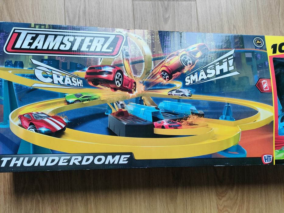 Teamsterz Thunderdome tor wyścigowy + 10 autek