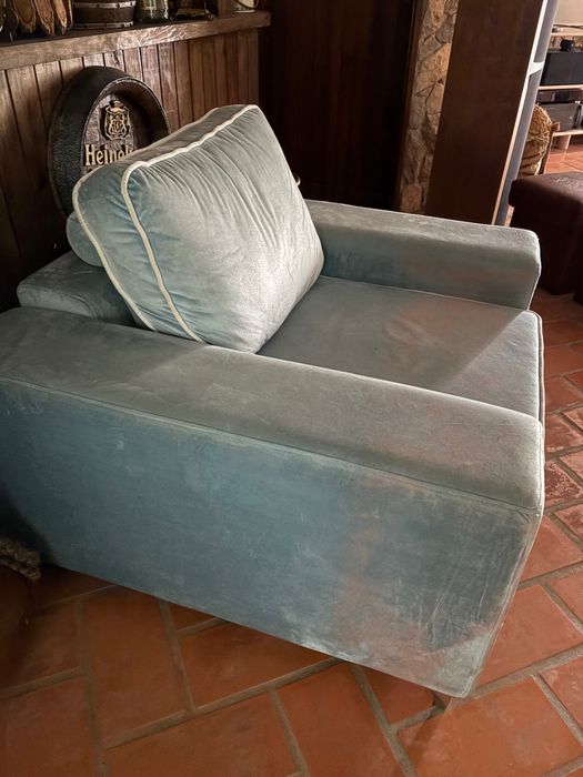 Sofa individual em veludo