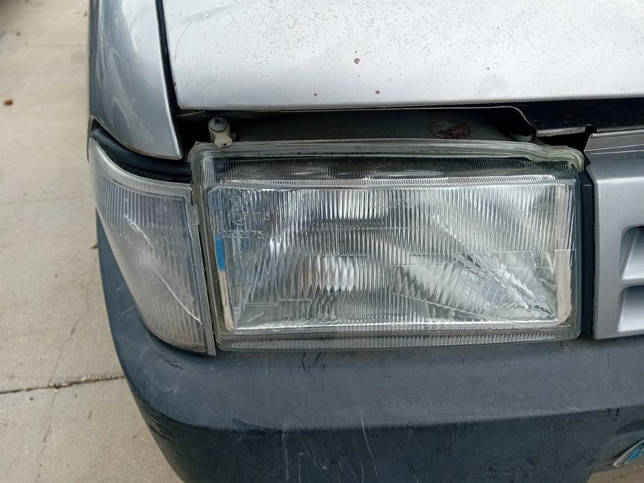 Ótica / farol direita FIAT Uno (146_)