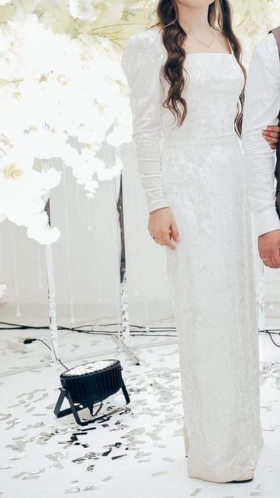 Вечірня велюрова сукня