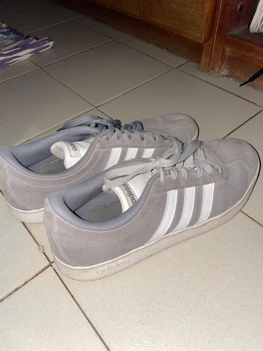 Ténis da adidas