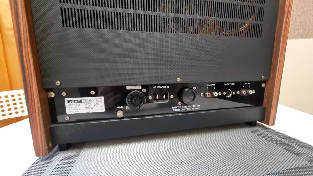 Magnetofon szpulowy TEAC A-3300SX