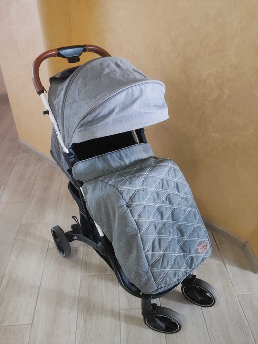 Прогулочна коляска Carello Astra