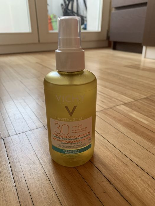 Água de proteção solar 30 Vichy capital soleil