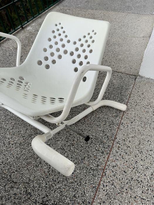 Cadeira Giratoria para banheira