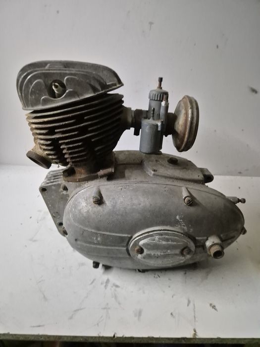 Silnik pannonia 250 gaznik