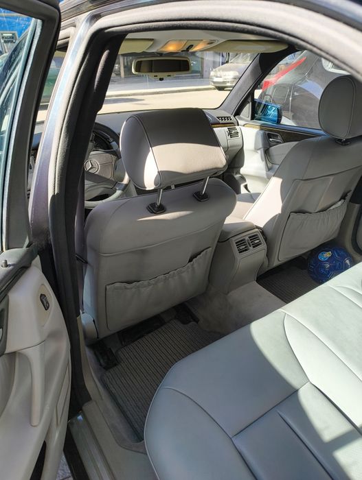 Mercedes-Benz Classe E (W210) E230 Petrol 150cv – Interior em Pele / Para Desimpedir