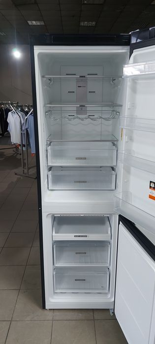 Холодильник Whirlpool W7 8210 K