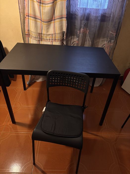 Mesa com 4 cadeiras ikea