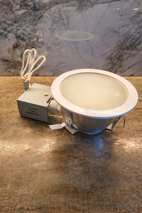 Lampa sufitowa wpuszczana 2 x 18 IP44