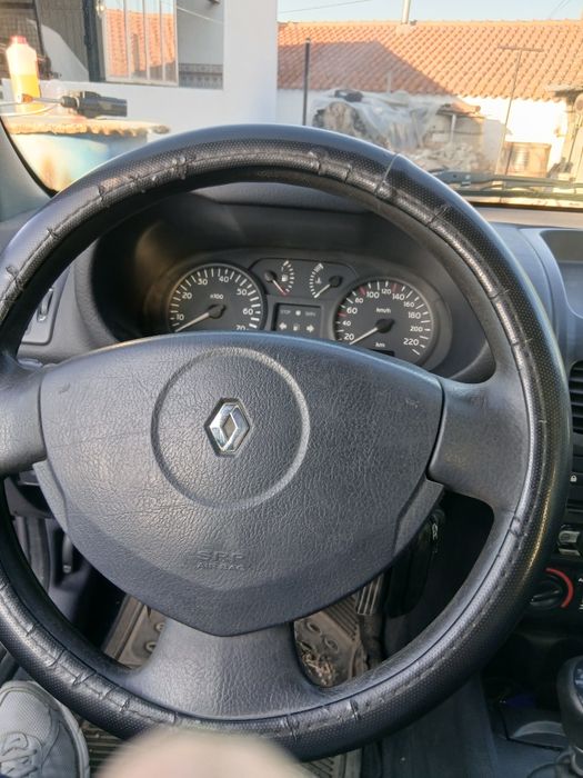 Vende se Renault clio