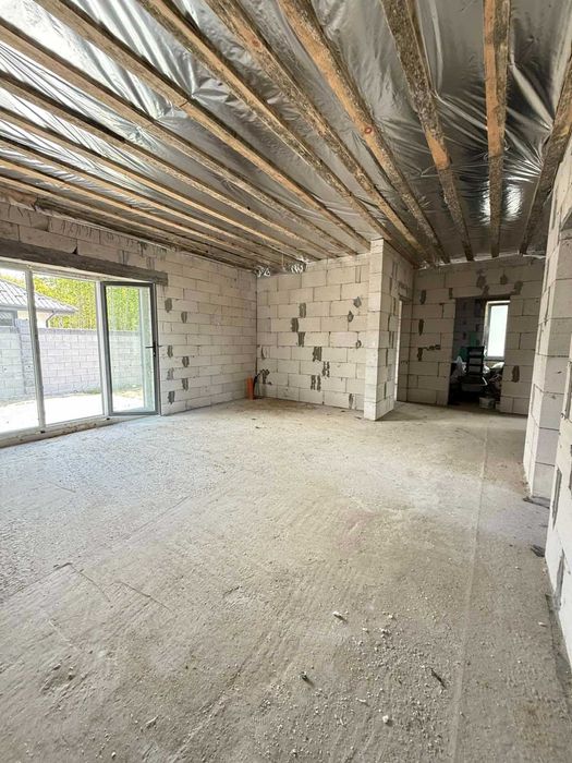 Кутовий готовий  таун  Ворзель