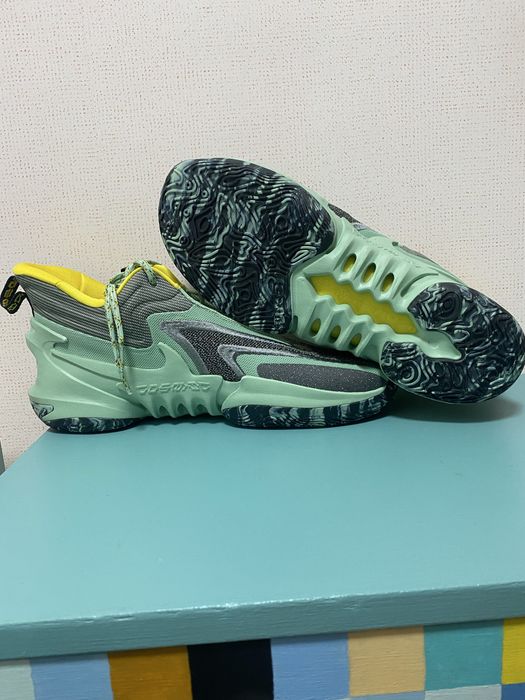 Нові Чоловічі баскетбольні кросівки Nike Cosmic Unity 2