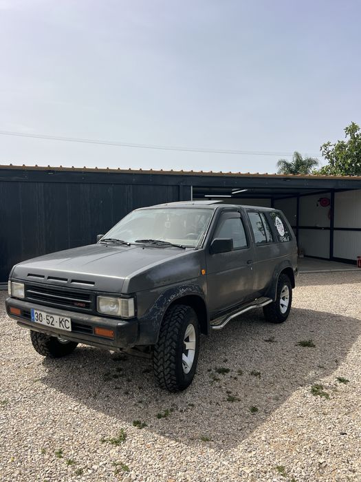 Nissan Terrano 1 2.7Td — photo 4