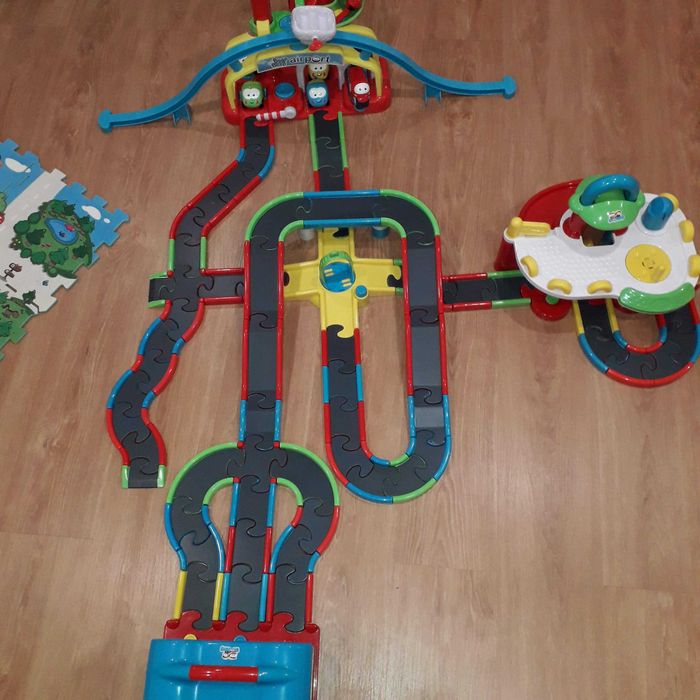 Pista Beep Beep Imaginarium com garagem e carrinhos