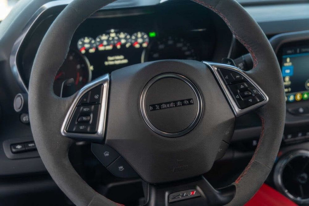 Chevrolet Camaro      2020