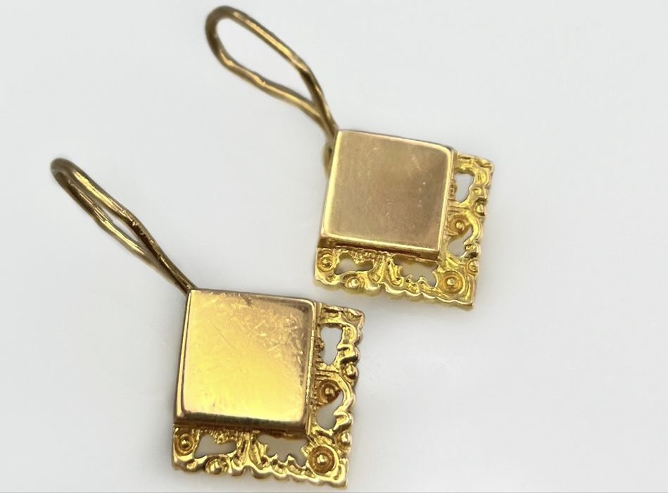 Золотые серьги 583