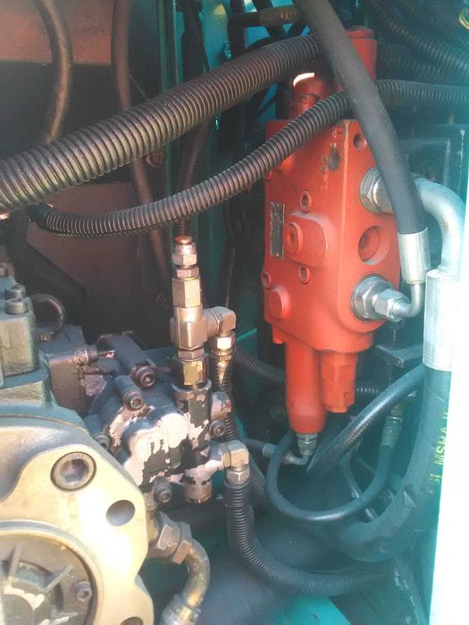 Продам гусеничний екскаватор kobelco sk115 2004р.