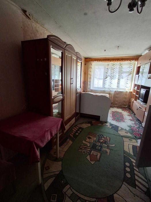 Продається кімната в гуртожитку р-н Алмазний