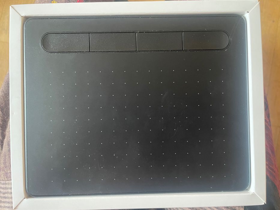 Графічний планшет Wacom Intuos Black S