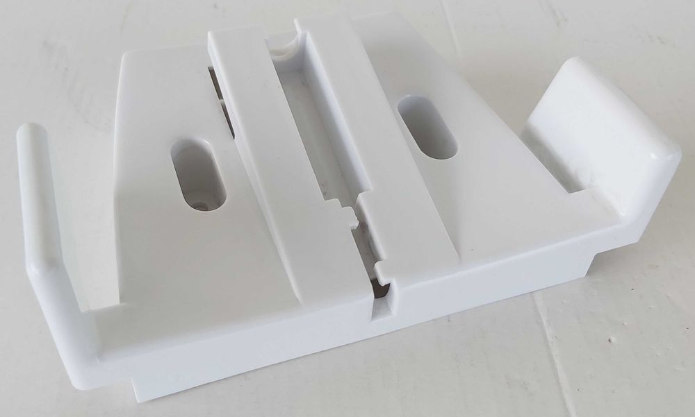 Stojak Wieszak Uchwyt do Odkurzacza Samochodowego CLATRONIC 828 Nowy