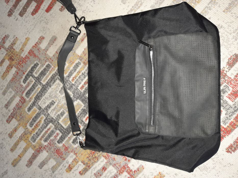 Duza czarną torebka materiałowaz dodatkami ekoskóry