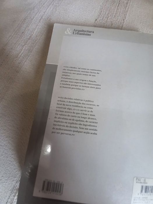 Dois livros de Arquitectura e oferta de outro