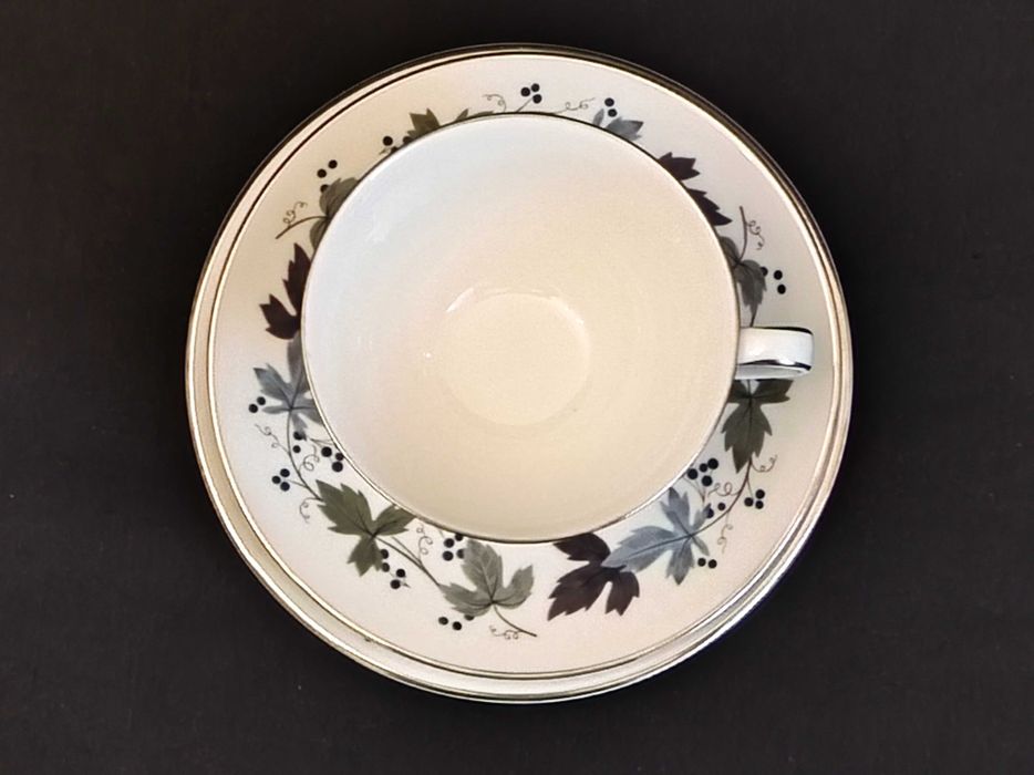 Zestaw kawowy angielski Royal Doulton ,,Burgundy"