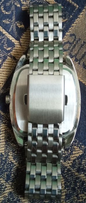 Часы наручные кварцевые REMY MARTIN