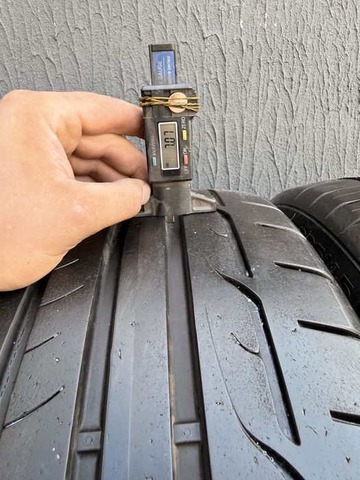 Шини літні 225/45 r19 Dunlop, Continental