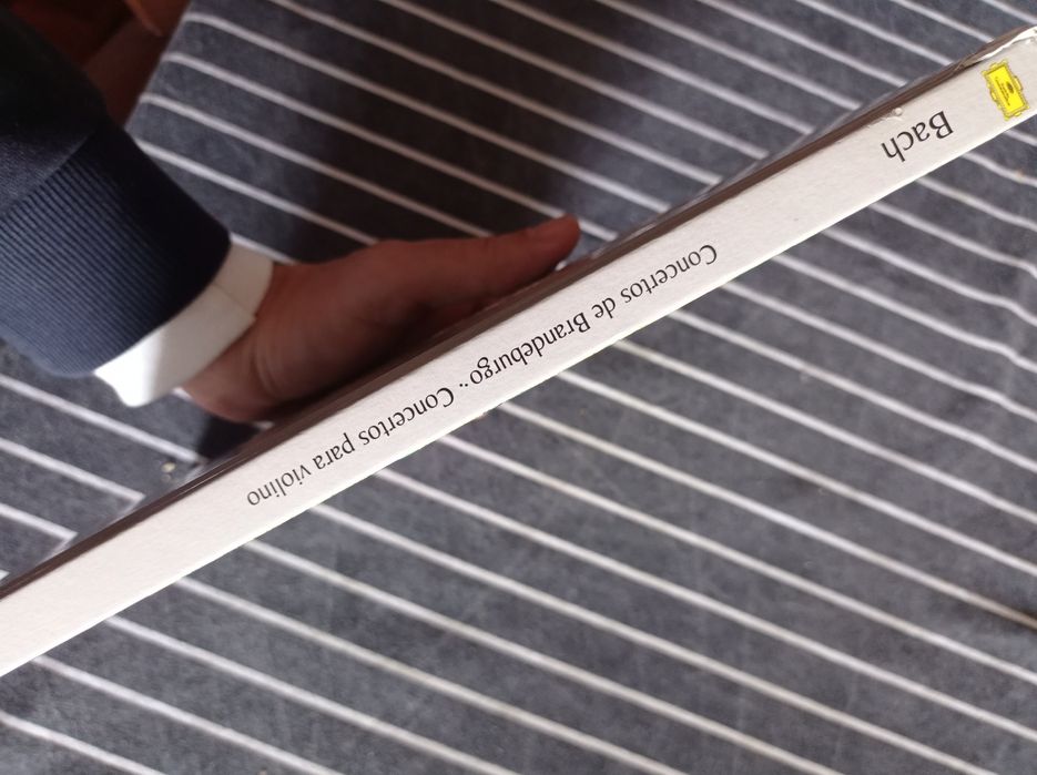 Livro + Cd's (2) de BACH