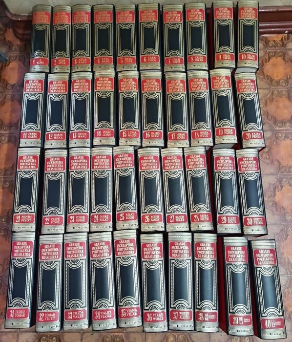 Enciclopédia luso brasileira (40 volumes)