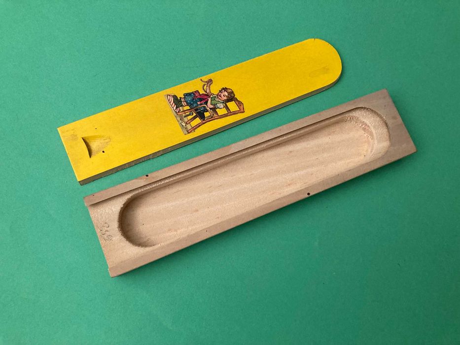 Estojo Escolar em Madeira da Linear Portugal Antigo Nunca usado