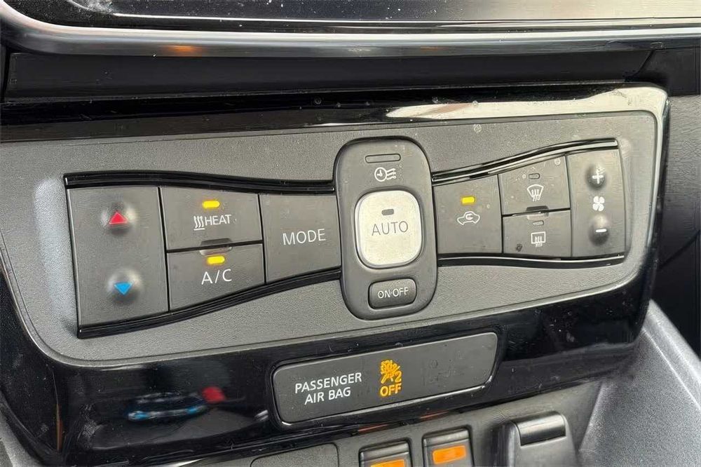 Nissan LEAF SL      2018