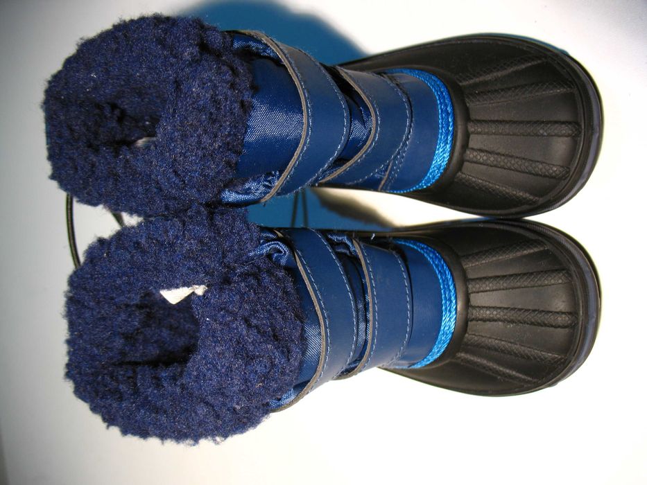 Buty dziecięce jesienno-zimowe, ocieplane, nieprzema. Kuniboo. Roz. 23