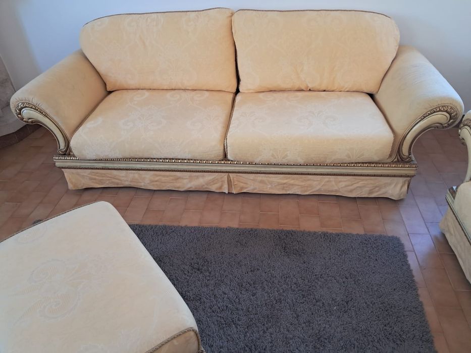 Conjunto de sofás + repousa pés