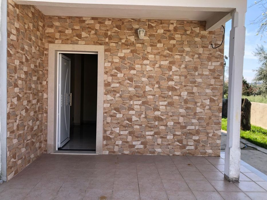 Vende-se Moradia em Caxarias